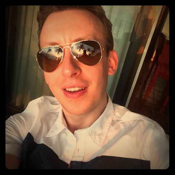 Meet your Posher, Joshua - Picture 2 of 6